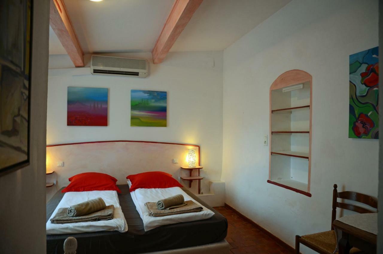 Domaine Hemmitage Apartamento Salernes Exterior foto