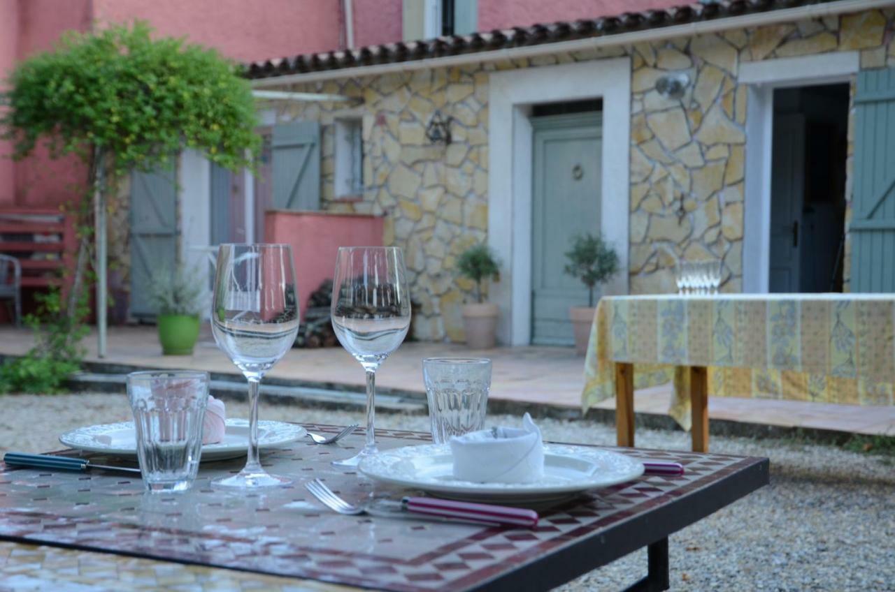 Domaine Hemmitage Apartamento Salernes Exterior foto